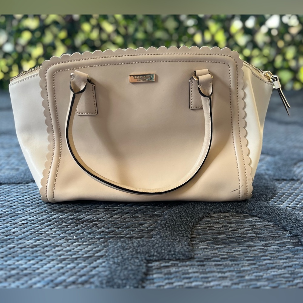 Kate Spade Cream & Beige Scallop Large Tote Purse